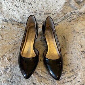 Report black patent d'Orsay heels size 6.5